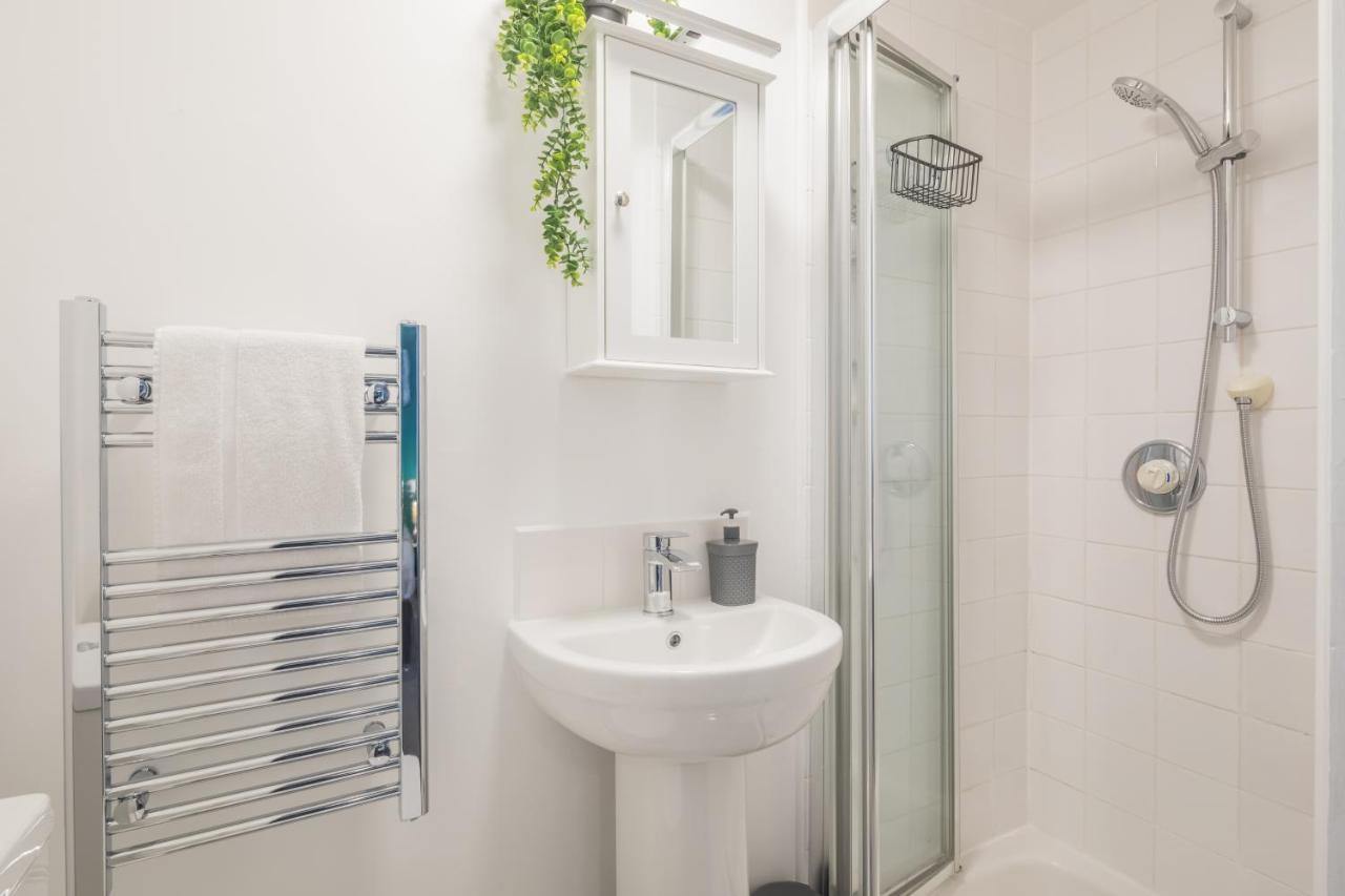 Private Room 7 With Kitchenette By Cb Stays No Minimum Stays Cambridge  Exterior photo